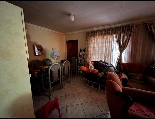 2 BEDROOM HOUSE FOR SALE IN BIRCH ACRES